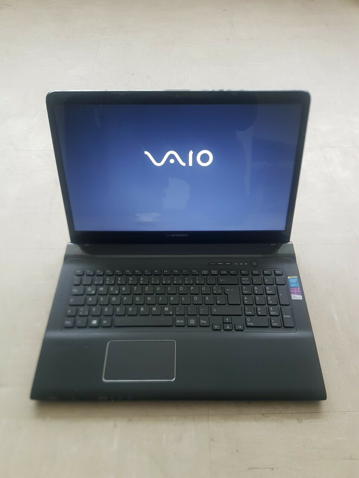 Sony vaio laptop intel  i7 16gb Arbeit (250 ssd neu festplatten)