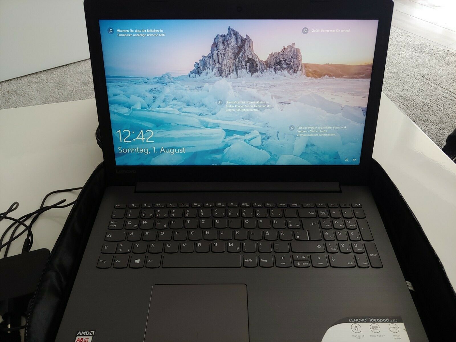 lenovo ideapad 320 + Laptoptasche, Windows 10, 1 TB Speicher, 4 GB RAM, AMD