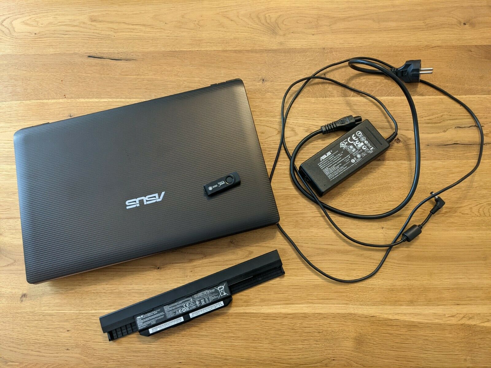 ASUS K53SV 15,6 Zoll Notebook Laptop – voll funktionsfähig mit Windows 7
