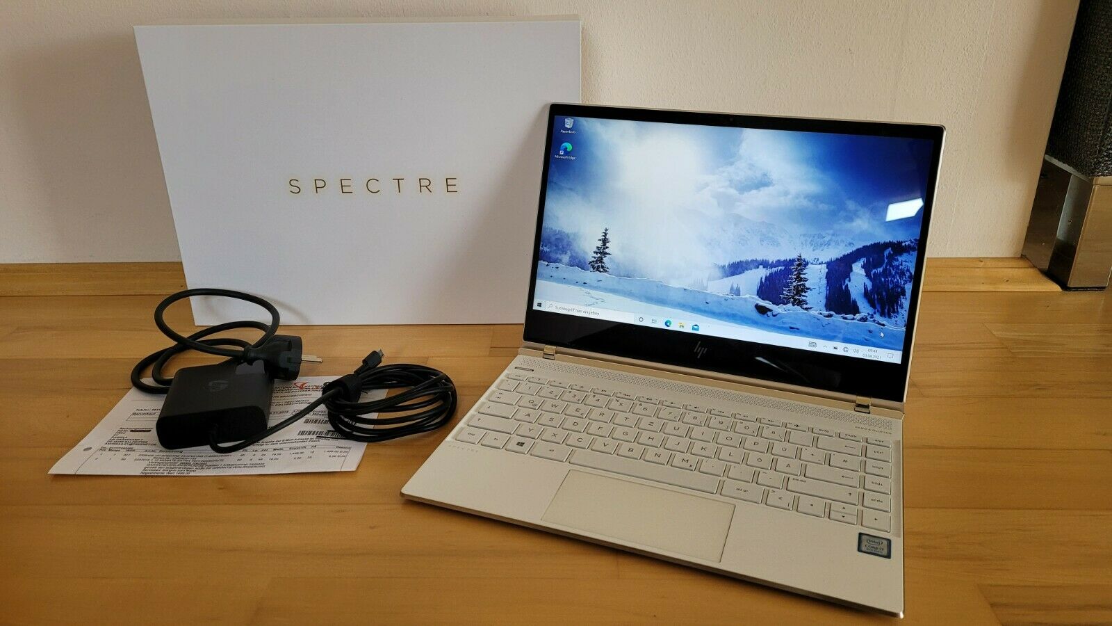 HP spectre Ultrabook 13-af031ng 13,3 Zoll, i7-8550U, 8GB RAM, 1 TB SSD, weiss