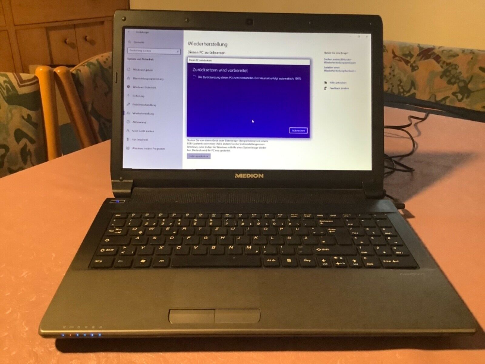 MEDION AKOYA E6228 15,6“ Zoll Notebook 8GB RAM 500GB Laptop Windows 10 MD 98980