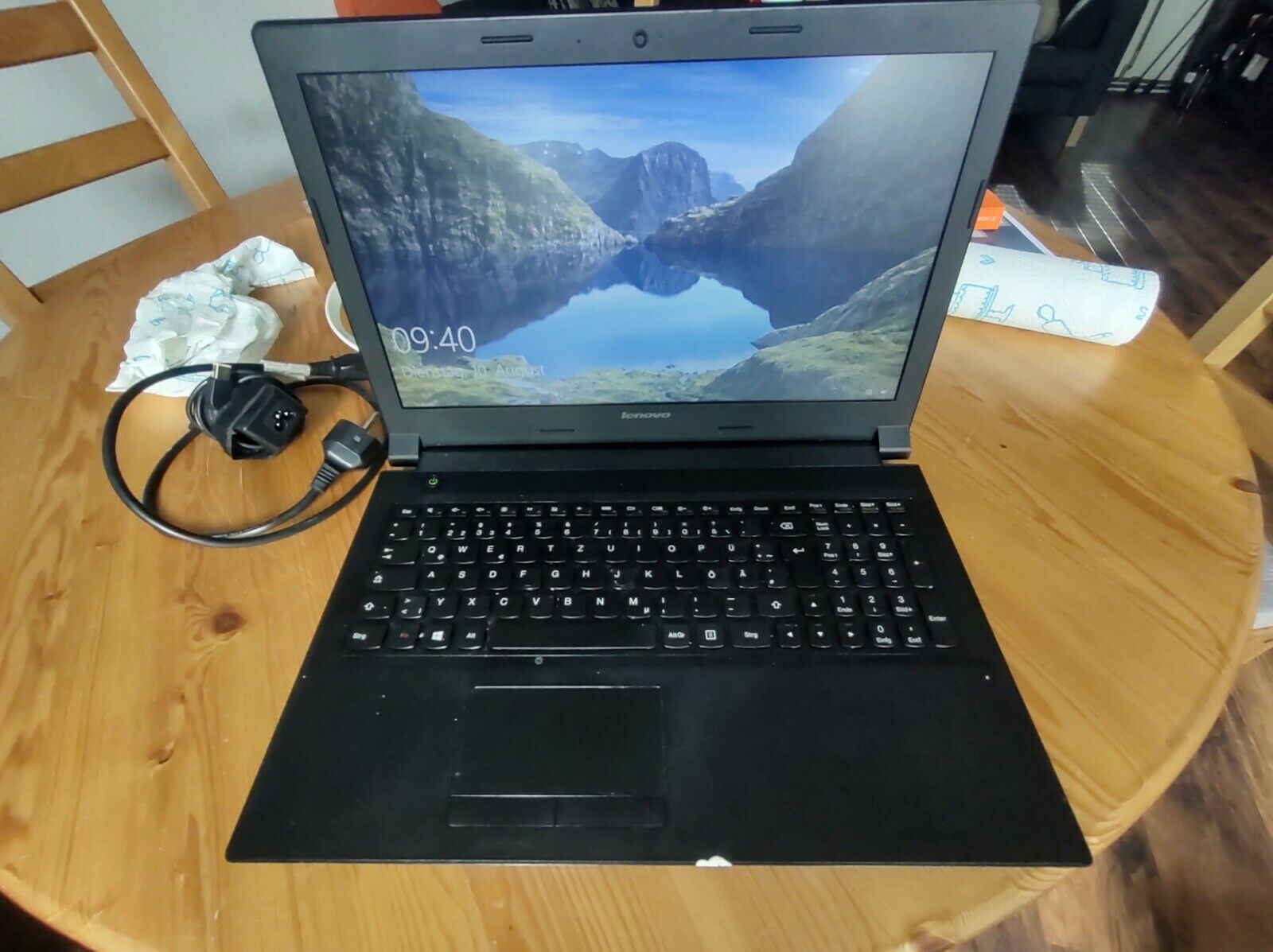 Lenovo B50-45 15,6 Zoll HD LED Anti-Glare Laptop AMD A6-6310, 1,8GHz, 500 GB HDD