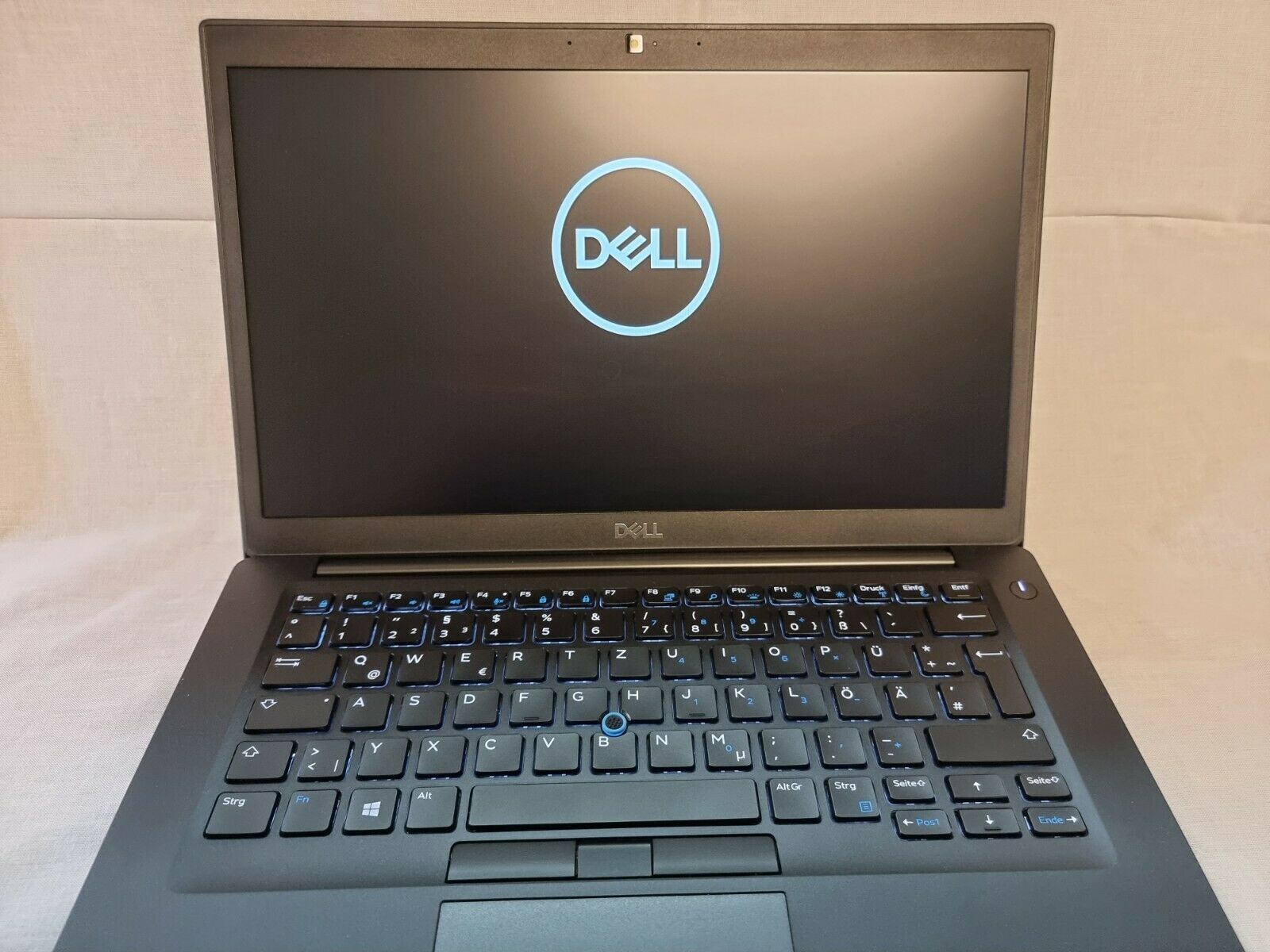 Dell Latitude E7490 Notebook- Intel i7 – Win10 Pro – 16GB Ram – 256 SSD – Laptop