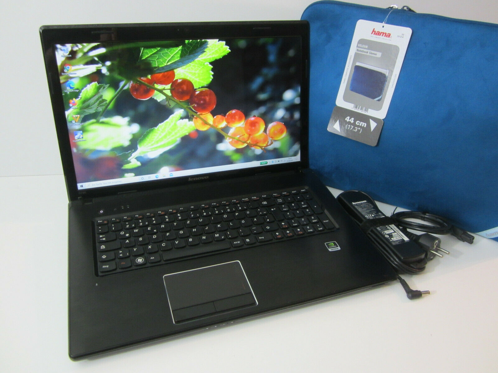LENOVO G780 / 17,3 Zoll Display / Neue 240 GB SSD-Festplatte / 8 GB RAM / WIN10