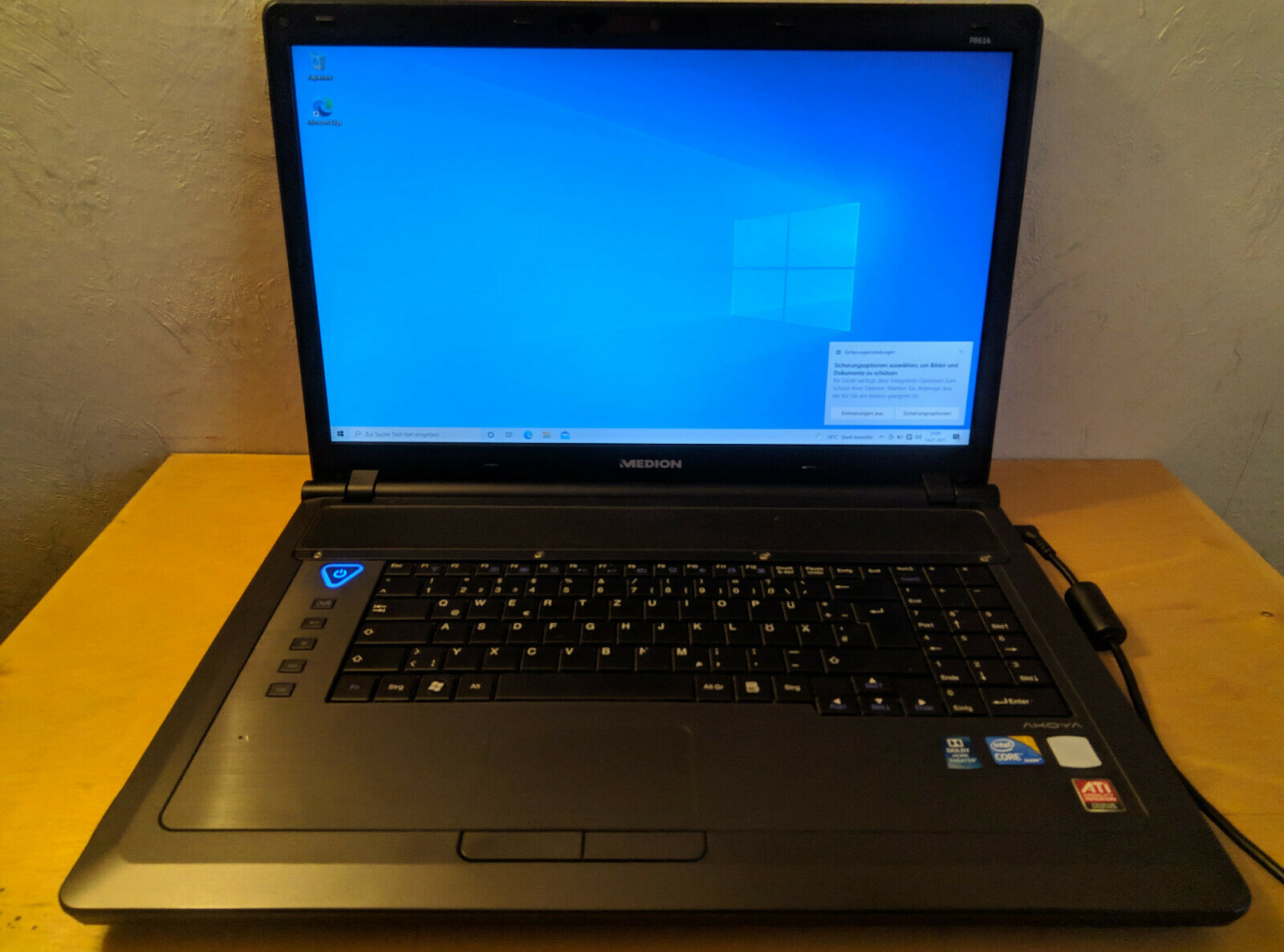 Medion Akoya P8614 18,4″ 4 GB Ram 240 GB SSD Core I3  Windows 10