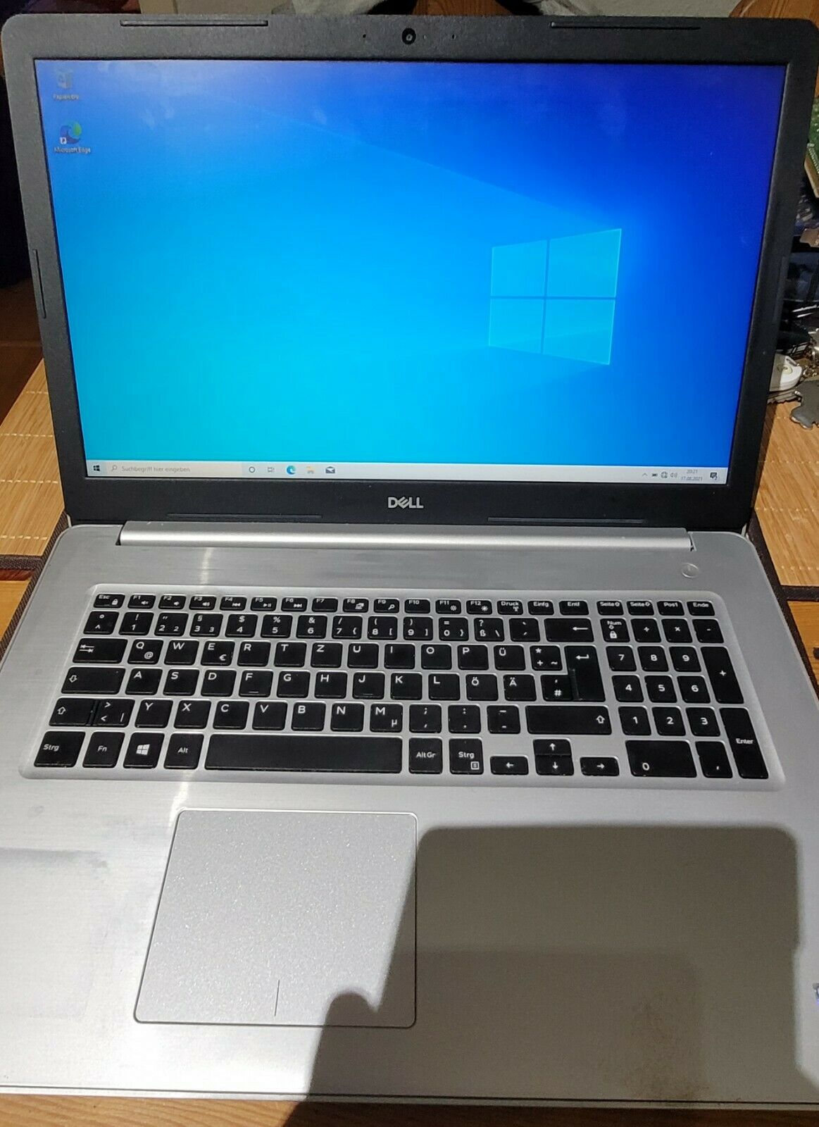 Dell Inspiron 5770 8GB 512GB Nvme SSD i5-8250U Laptop 17.3 Zoll IPS- Bildschirm