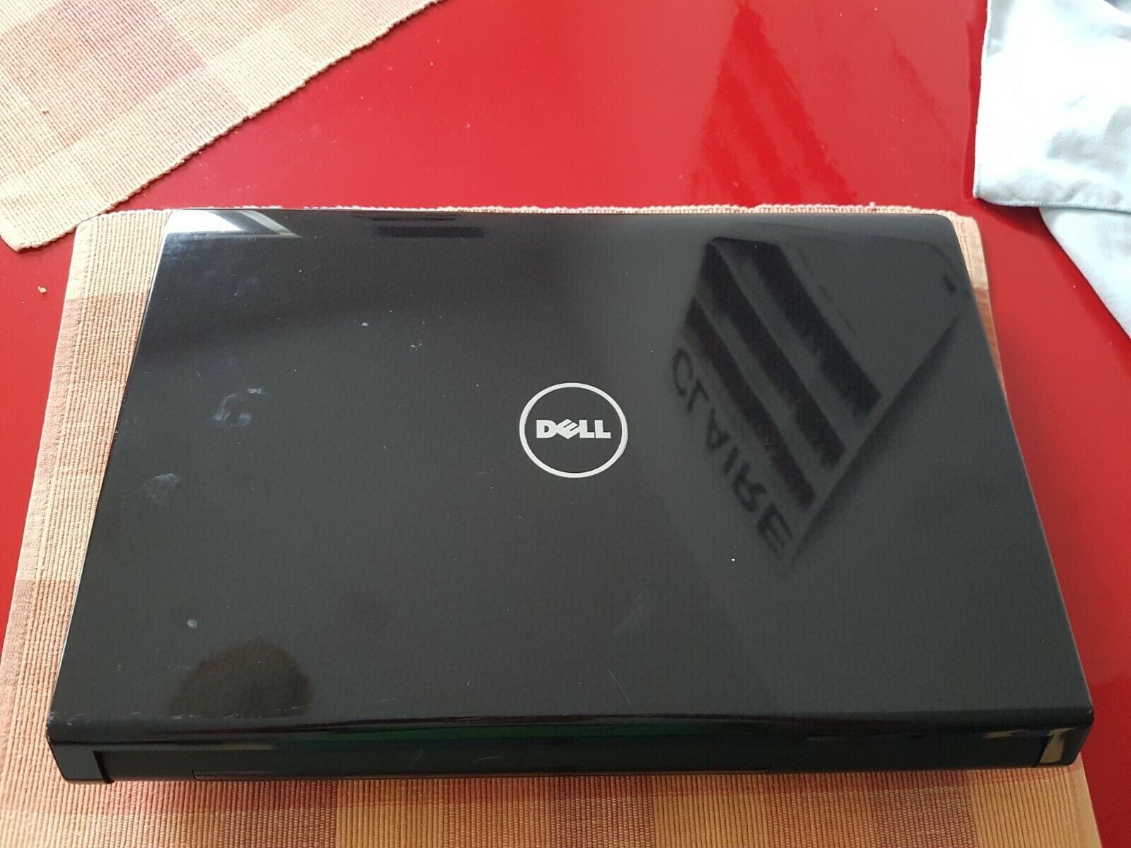 Dell 15,6 Zoll Laptop – i3_M330; 2x 2,13 GHz; 4GB Ram; Radeon HD4500; Windows 10