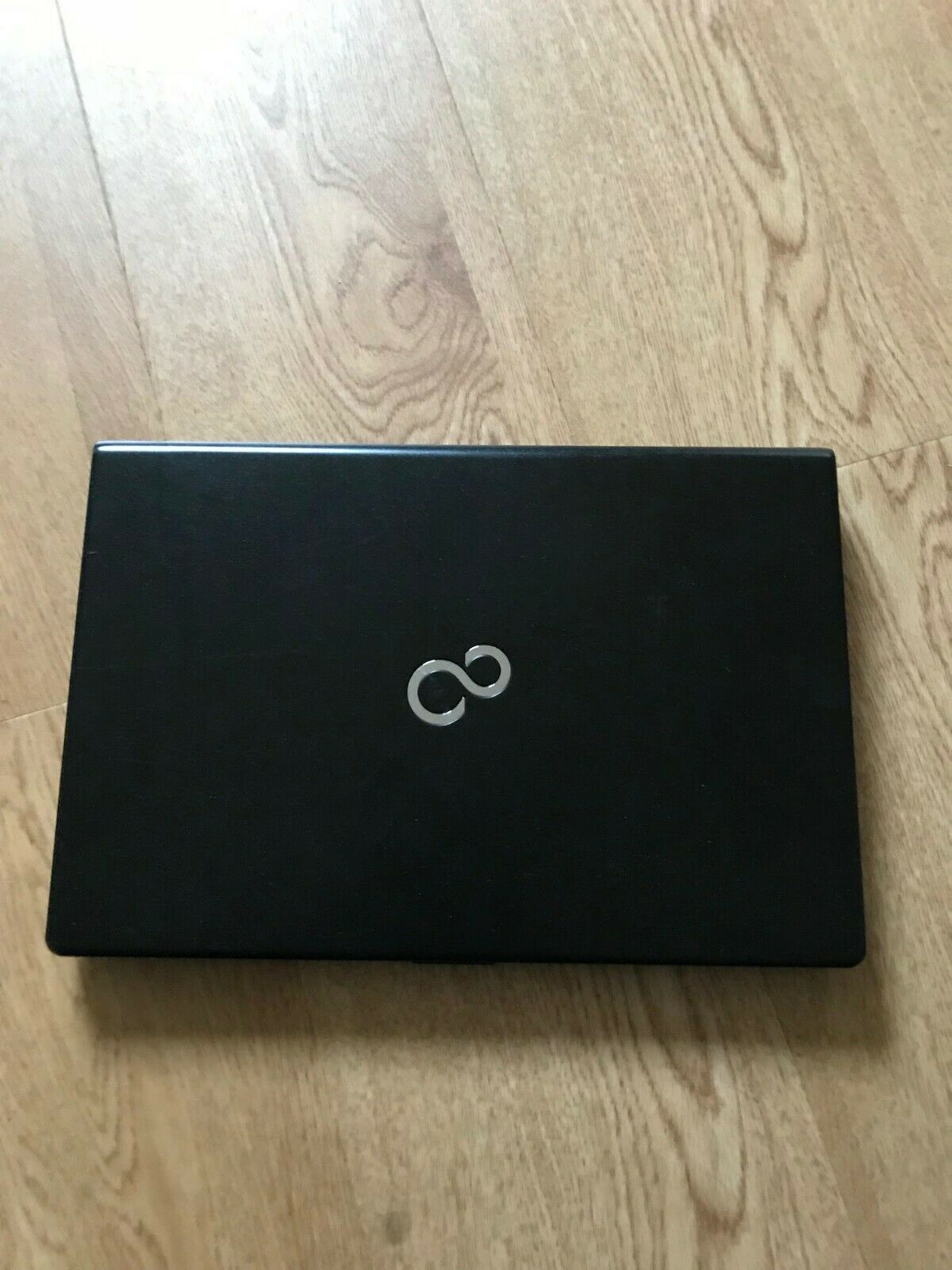 Fujitsu Notebook / Laptop Intel i7 7600U – 16GB RAM – 256GB SSD