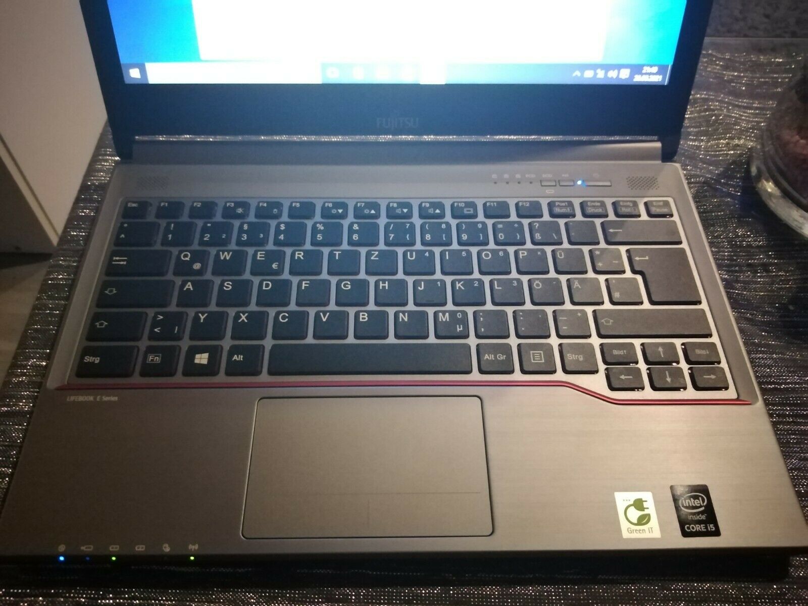 Laptop Fujitsu LifeBook E734 Notebook mit i5 4310M 8 GB Ram mit 2 Akkus
