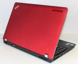 Laptop Lenovo ThinkPad 15,6″ Core i3 8GB RAM 256GB SSD rot