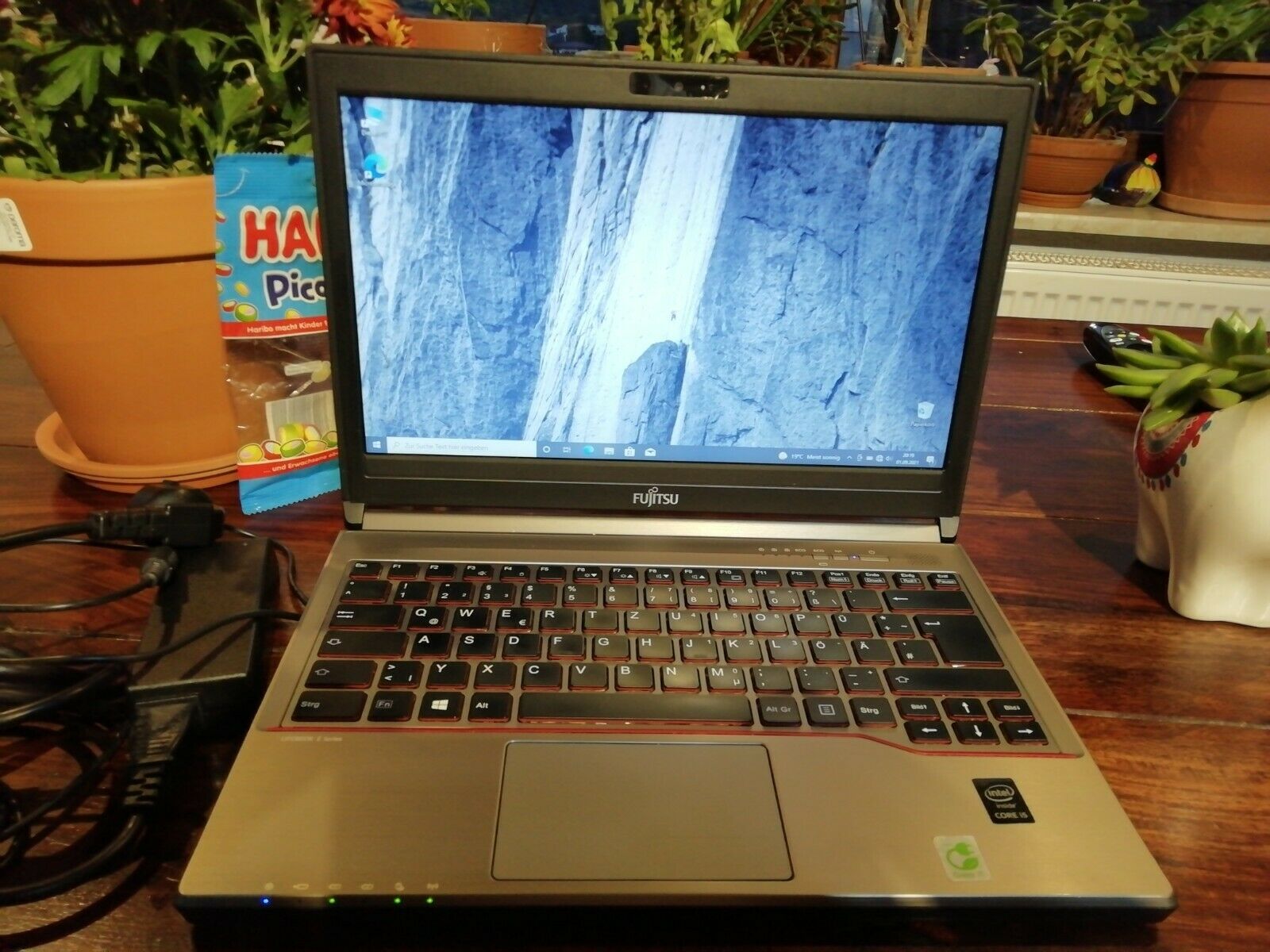 Laptop Fujitsu LifeBook E734 Notebook mit i5 4310M 6Gb HDD 500Gb Windows 10