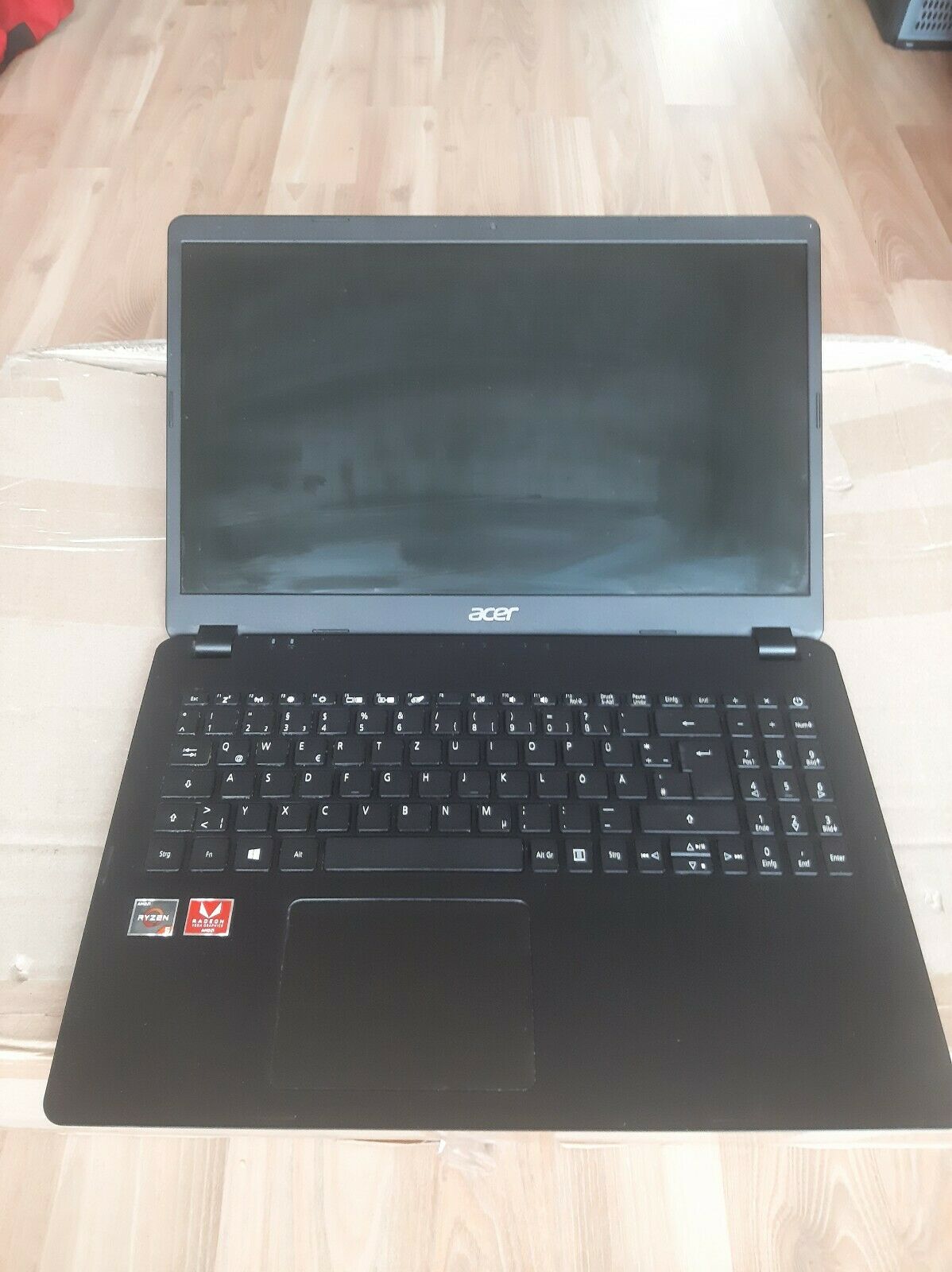 Acer Aspire 3, AMD Ryzen™ 5 3500U 8×3,7 GHz, 1TB SSD, 16GB DDR4 (A315-42-R8MN)