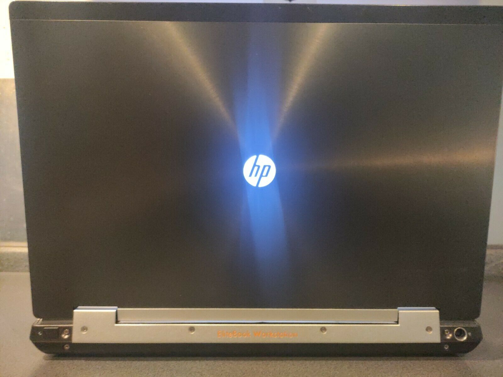 HP Elitebook 8570W (i7 3740qm, 16GB RAM, Nvidia Quadro K1000M, Docking Station)